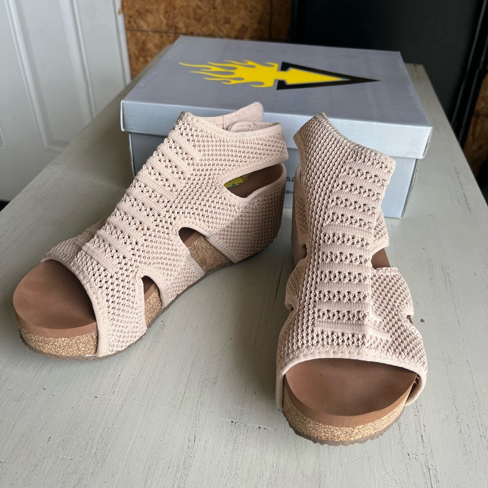 Stylish Beige Wedge Sandals